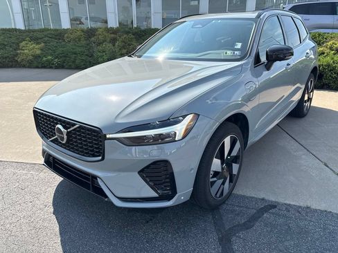 Certified 2025 Volvo XC60 T8 Plus w/ Protection Package Premier AWD/4WD image 2