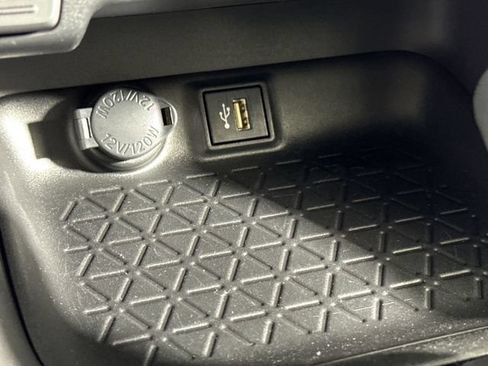 Used 2023 Toyota RAV4 LE AWD/4WD image 37