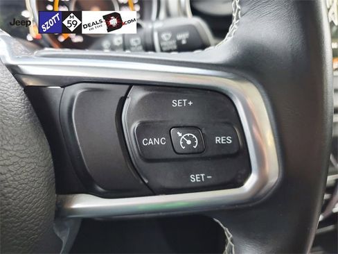 Used 2018 Jeep Wrangler Unlimited Sahara w/ Dual Top Group image 21