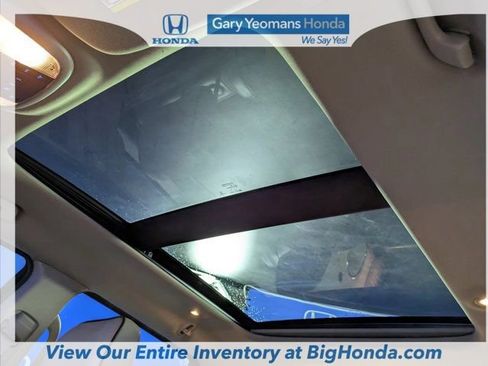 Used 2017 Jeep Grand Cherokee Overland w/ Jeep Active Safety Group image 22