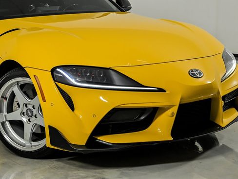 Used 2021 Toyota Supra w/ Safety & Technology Package RWD image 2