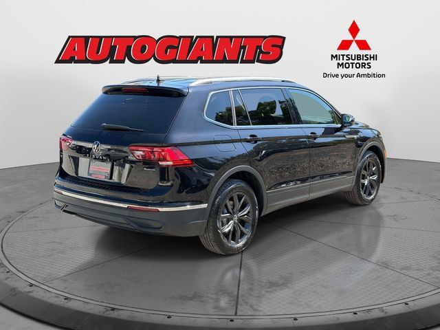 Used 2024 Volkswagen Tiguan Wolfsburg Edition AWD/4WD image 2