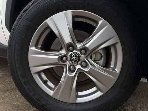 Certified 2025 Toyota RAV4 XLE AWD/4WD image 10