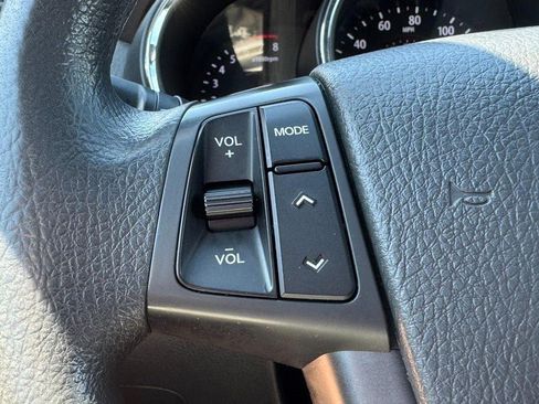 Used 2013 Kia Sorento LX w/ Convenience Pkg FWD image 17