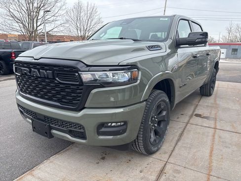 New 2026 RAM 1500 4x4 Crew Cab image 7