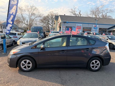 Used 2014 Toyota Prius Two image 7