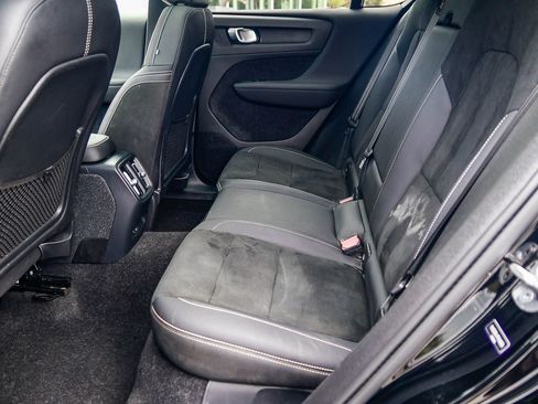 Used 2023 Volvo C40 P8 Recharge Plus w/ Protection Package Premier image 19