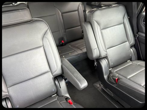 Used 2021 GMC Yukon Denali w/ LPO, Illumination Package AWD/4WD image 13
