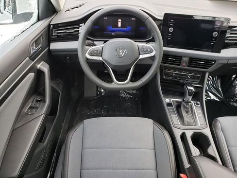 New 2026 Volkswagen Jetta SE FWD image 10