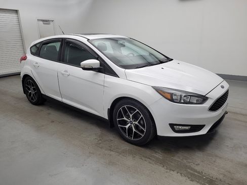 Used 2018 Ford Focus SEL w/ Cold Weather Package FWD image 11