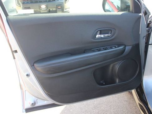 Used 2022 Honda HR-V Sport image 16