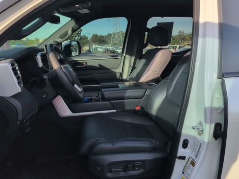 Used 2025 Toyota Tundra Platinum image 7