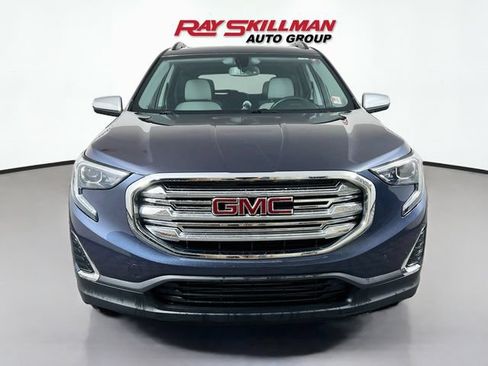 Used 2019 GMC Terrain SLE w/ Driver Convenience Package FWD image 2