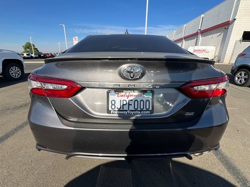 Certified 2019 Toyota Camry SE w/ Accessory Appearance Package FWD image 7