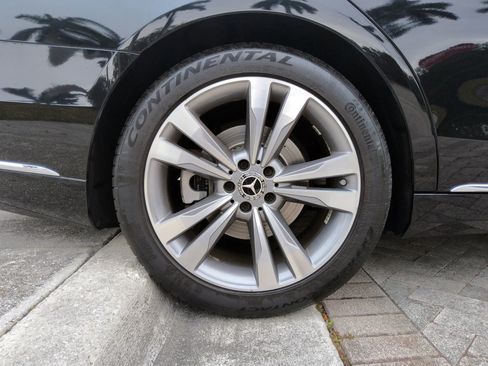 Used 2017 Mercedes-Benz S 550 Sedan image 56