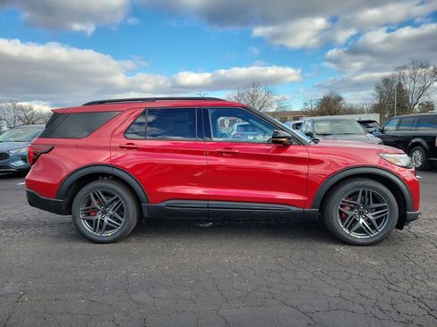 New 2026 Ford Explorer ST w/ Sun And Sound Package image 3