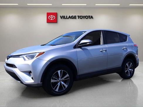 Certified 2018 Toyota RAV4 XLE AWD/4WD image 1