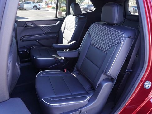 New 2026 GMC Acadia Denali w/ Super Cruise Package image 9