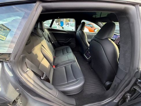 Used 2023 Tesla Model S Plaid image 29
