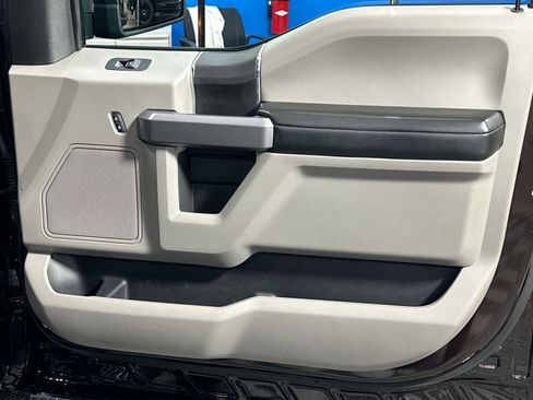 Used 2019 Ford F150 XLT image 37