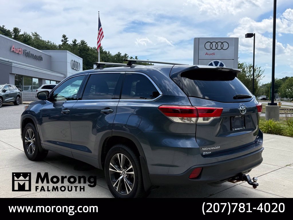 Used 2018 Toyota Highlander LE AWD/4WD image 12