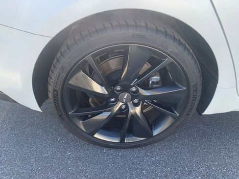 Used 2023 Genesis G70 2.0T w/ Sport Prestige Package image 5