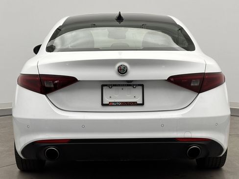 Used 2021 Alfa Romeo Giulia Sprint w/ Sun & Sound Package image 7
