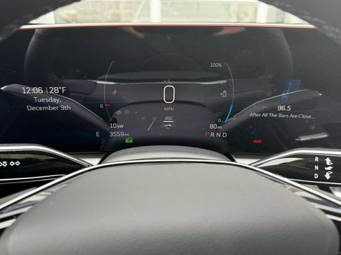 New 2025 Cadillac Lyriq Luxury image 29