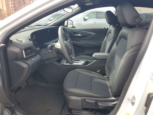 Used 2025 Buick Envista Preferred image 14