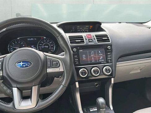 Used 2017 Subaru Forester 2.5i Limited w/ Popular Package #2 AWD/4WD image 9