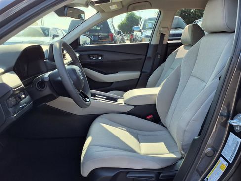 Certified 2025 Honda Accord LX image 16