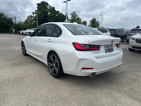 Certified 2023 BMW 330i Sedan w/ Premium Package RWD image 3