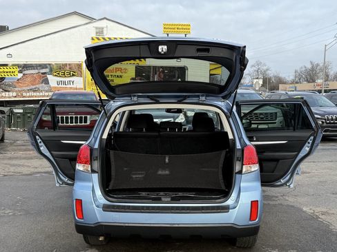Used 2011 Subaru Outback 2.5i Premium image 22