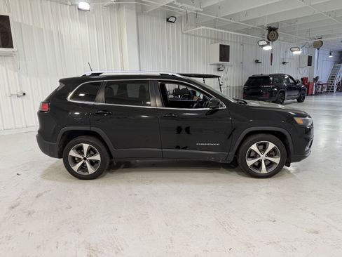 Used 2020 Jeep Cherokee Limited image 6