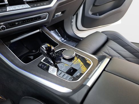 Used 2023 BMW X5 sDrive40i w/ Premium Package image 24