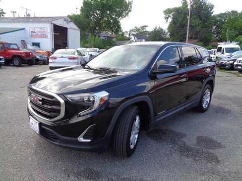 Used 2019 GMC Terrain SLE FWD image 1