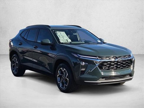 New 2026 Chevrolet Trax LT w/ Driver Confidence Package image 7