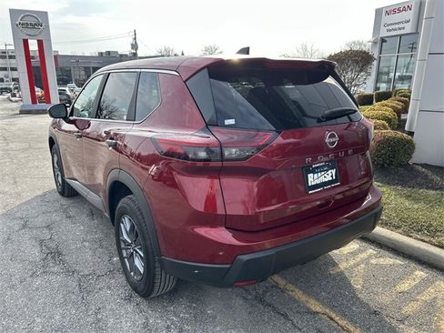Certified 2025 Nissan Rogue S image 6