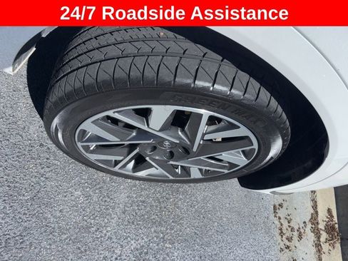 Used 2023 Hyundai Santa Fe Calligraphy image 5