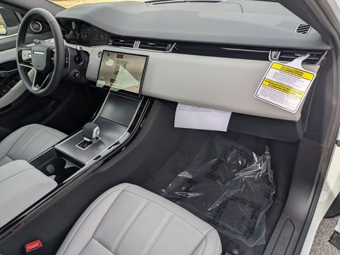 New 2026 Land Rover Range Rover Evoque S image 29