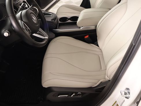 Used 2025 Acura RDX SH-AWD image 11