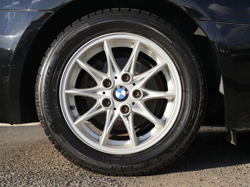 Used 2003 BMW Z4 2.5i image 12