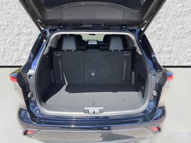 Used 2026 Toyota Highlander Limited AWD/4WD image 12