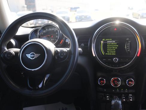 Used 2018 MINI Cooper S image 22