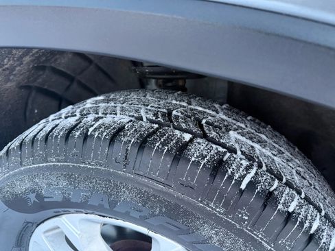 Used 2020 Chevrolet Traverse LS image 18