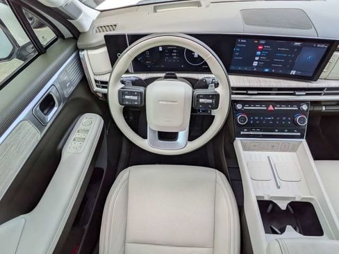 Used 2025 Hyundai Santa Fe Calligraphy FWD image 16