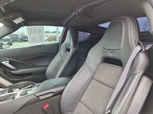 Used 2016 Chevrolet Corvette Z06 w/ Z07 Performance Package image 21