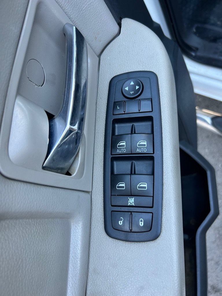 Used 2012 RAM 2500 SLT w/ Protection Group AWD/4WD image 7
