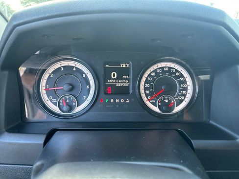 Used 2024 RAM 1500 Classic SLT AWD/4WD image 18