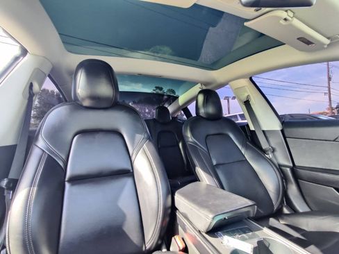Used 2021 Tesla Model 3 Standard Range Plus RWD image 17